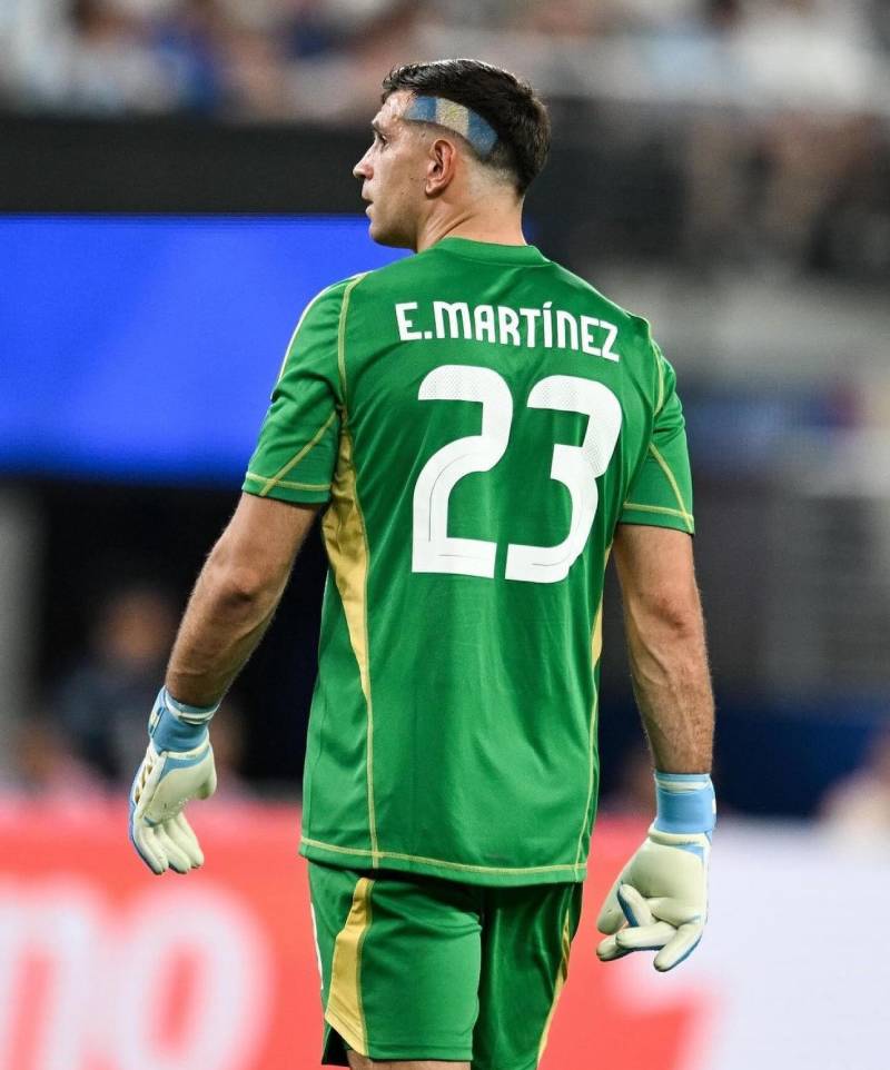Emiliano Martínez 