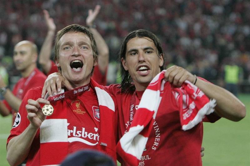 Milan Baroš và Vladimir Smicer 